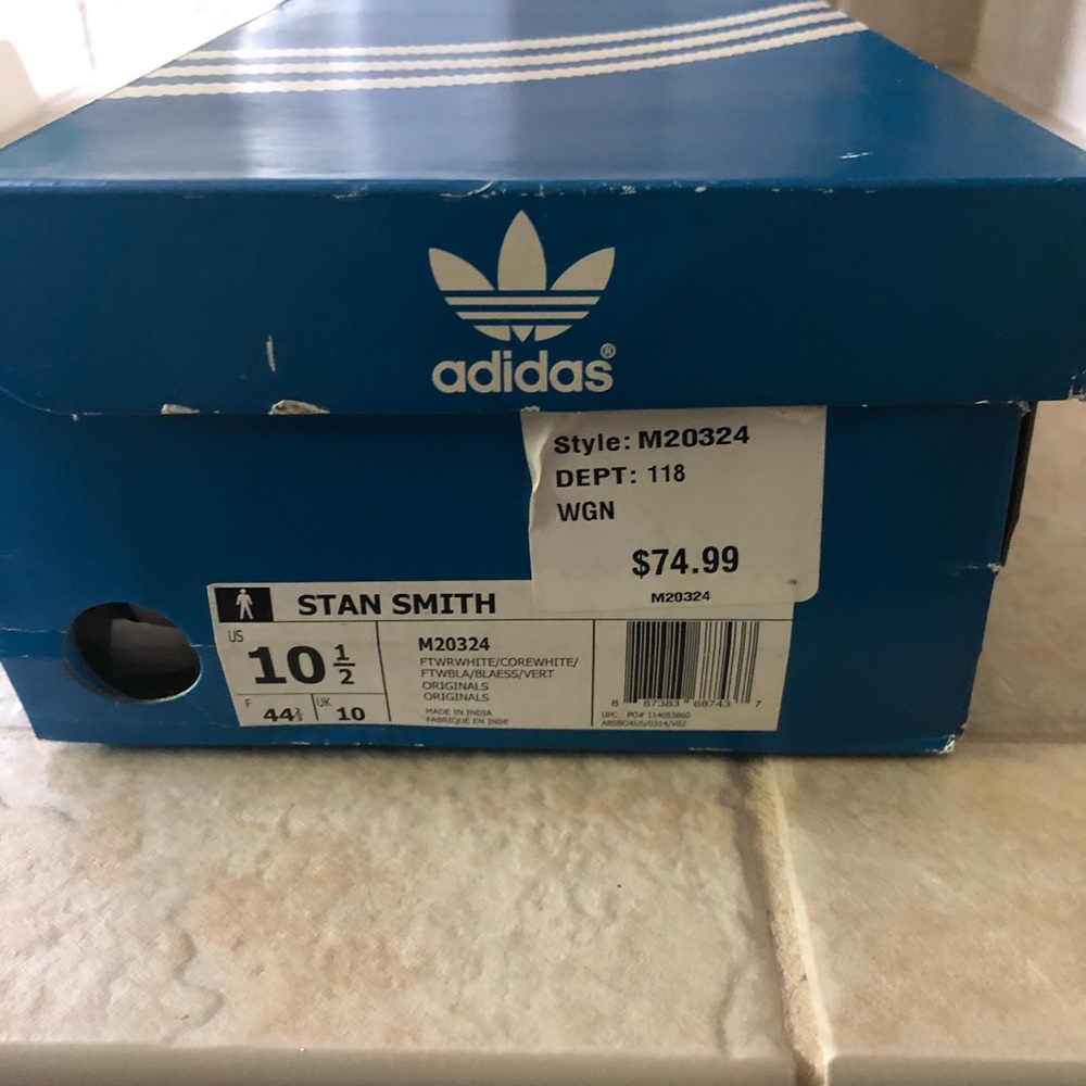 Brand new Adidas Men’s size 10/12 Stan smith white